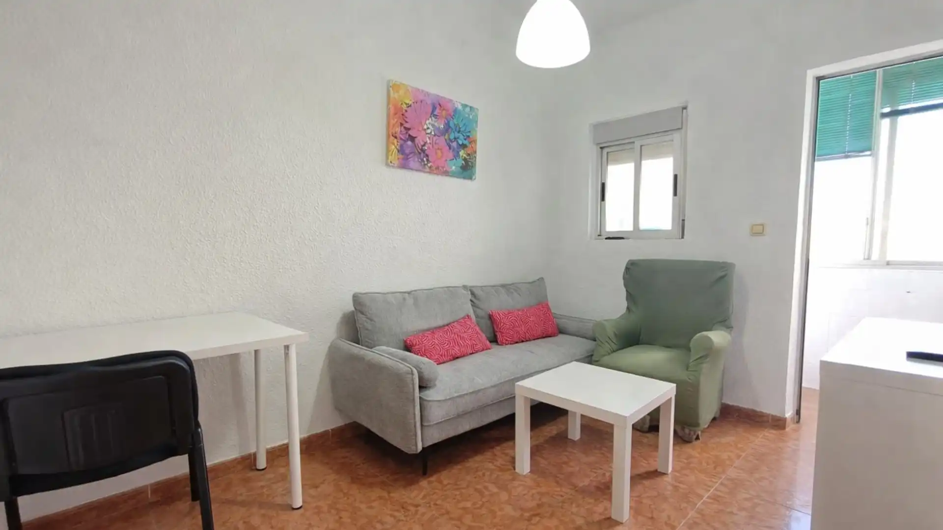 Living room of Flat for sale in  Granada Capital