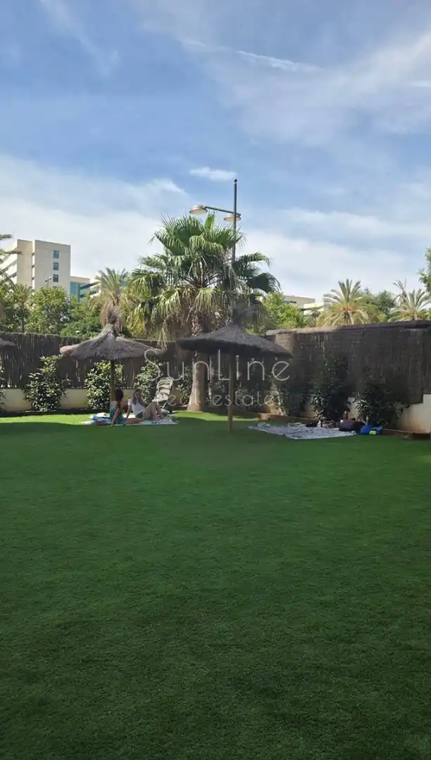 Jardín de Piso de alquiler en Valencia con Aire acondicionado, Terraza y Trastero