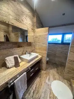 Bathroom of Houses for sale in Sariegos  with Air Conditioner, Heating and Private garden