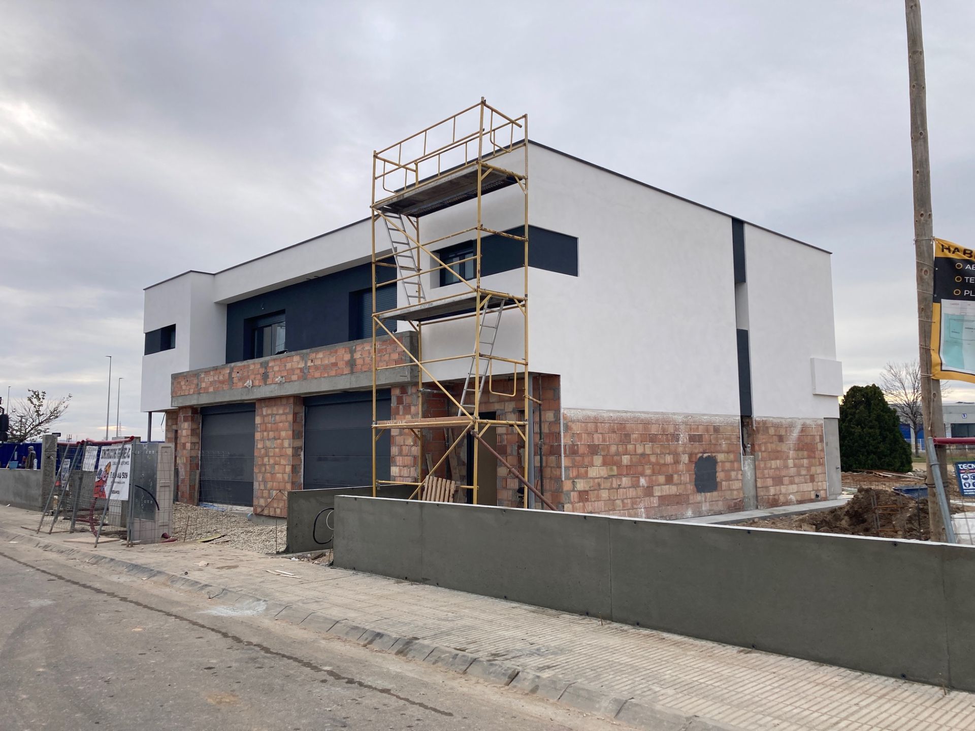 Exterior view of Single-family semi-detached for sale in El Palau d'Anglesola  with Heating, Private garden and Terrace