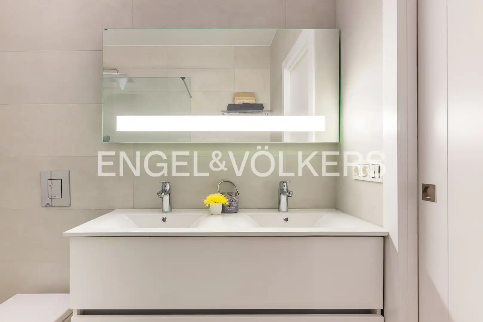 Badezimmer von Wohnung zur Miete in Madrid mit Klimaanlage, Heizung und Möbliert