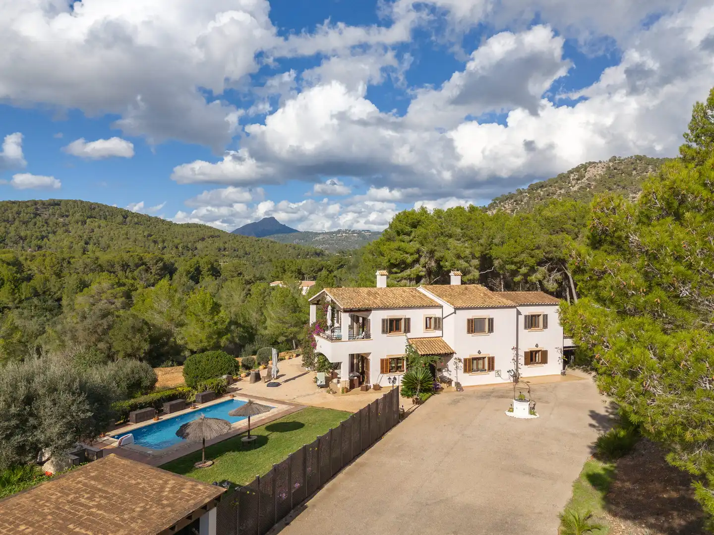 Außenansicht von Country house zum Verkauf in Calvià mit Klimaanlage, Heizung und Terrasse