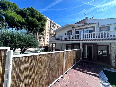 Casa amb balcó en venda a Els Terrers