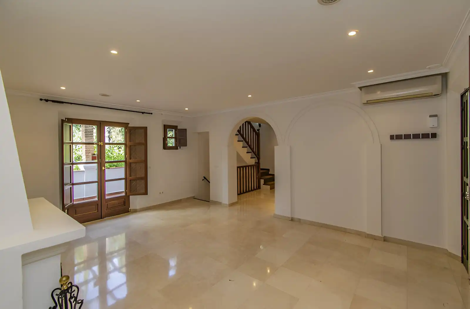 Adosado con piscina en venta en Milla de Oro, imagen 2