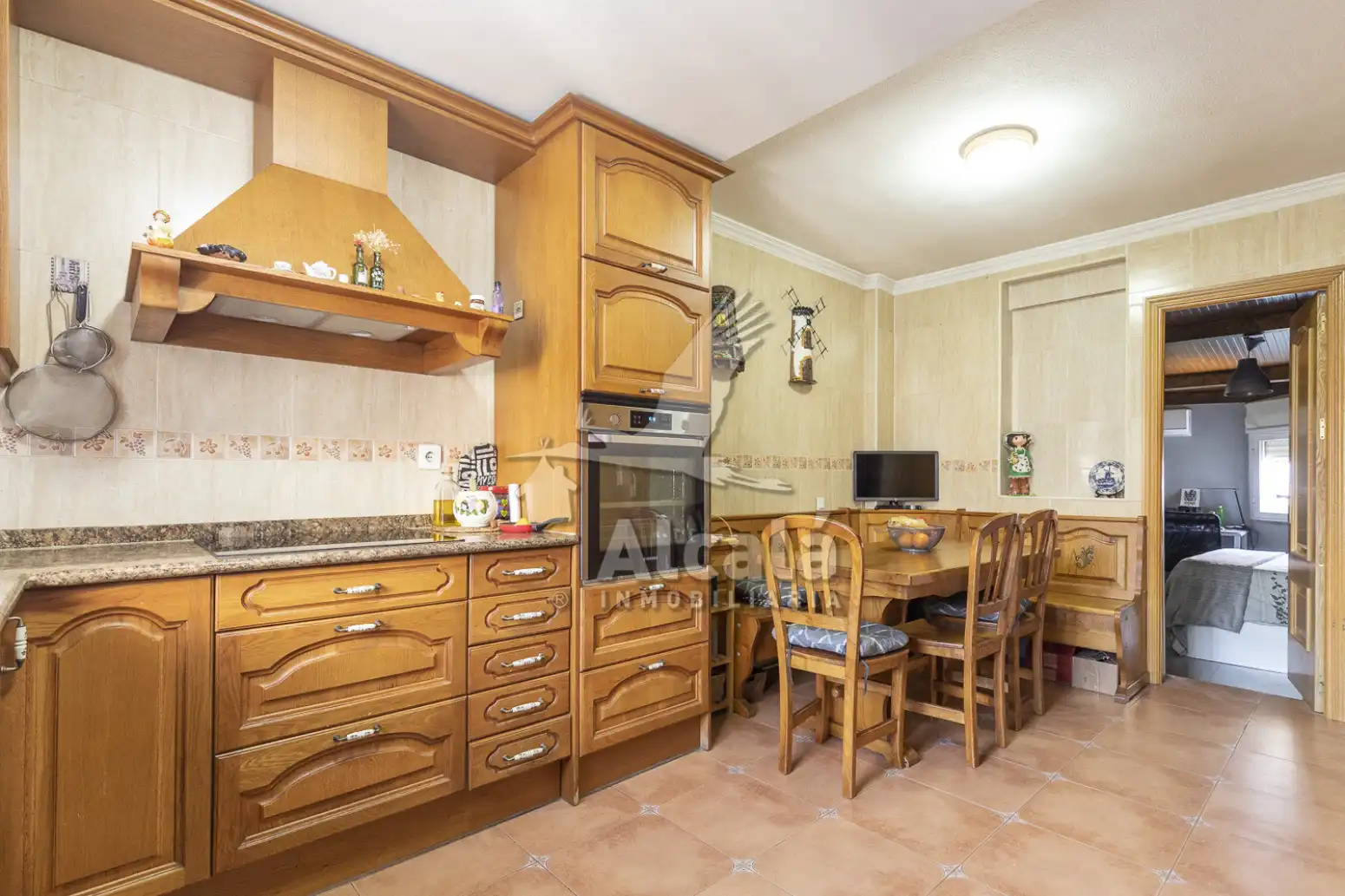 Cocina de Casa adosada en venta en Azuqueca de Henares con Aire acondicionado, Calefacción y Piscina