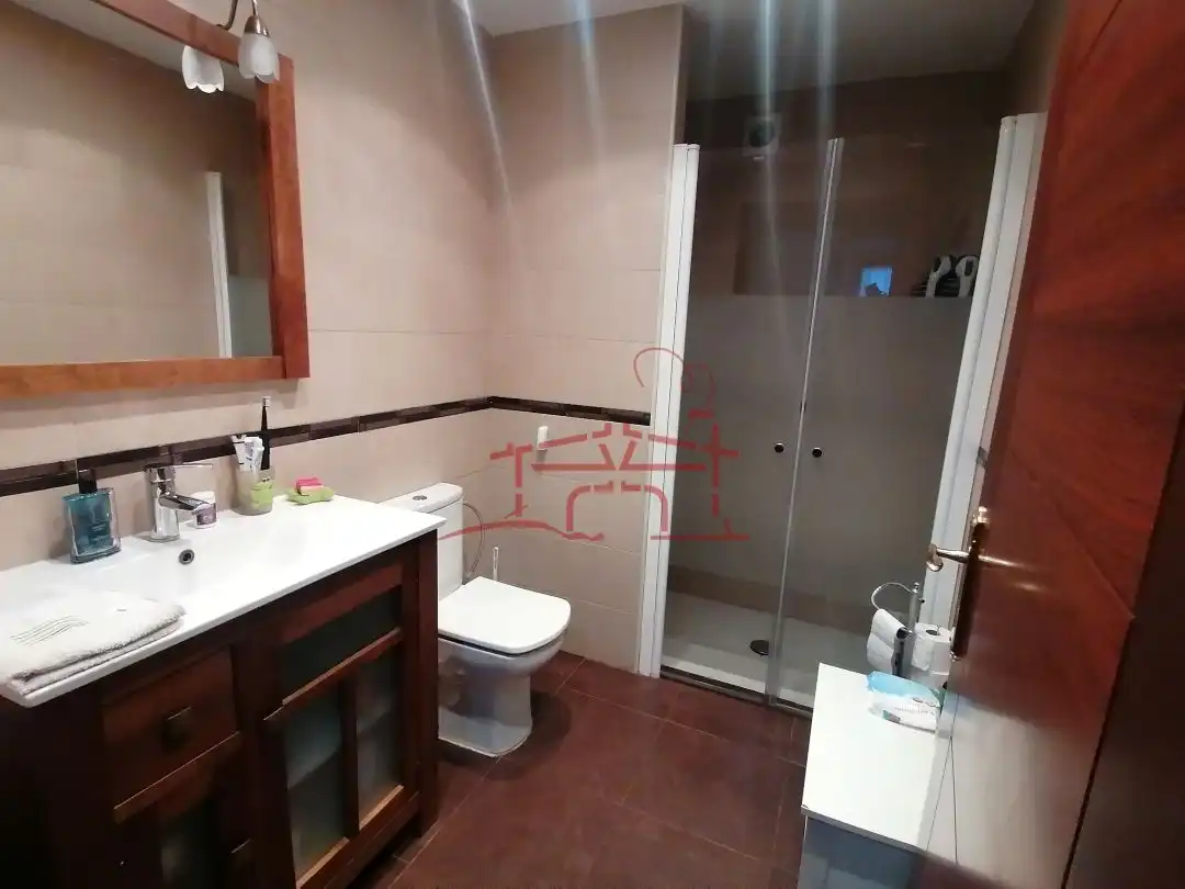 Badezimmer von Country house zum Verkauf in Amorebieta-Etxano mit Heizung, Terrasse und Balkon