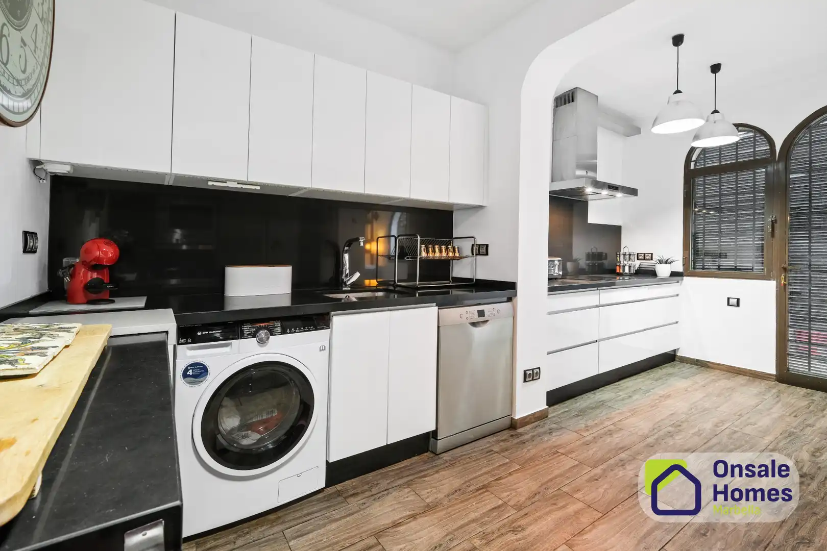 Cocina de Casa o chalet en venta en Marbella con Aire acondicionado, Jardín privado y Terraza