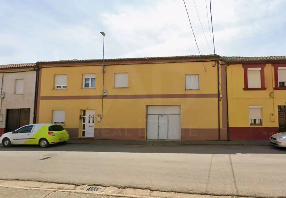 Vista exterior de Casa o chalet en venta en Cabreros del Río con Calefacción