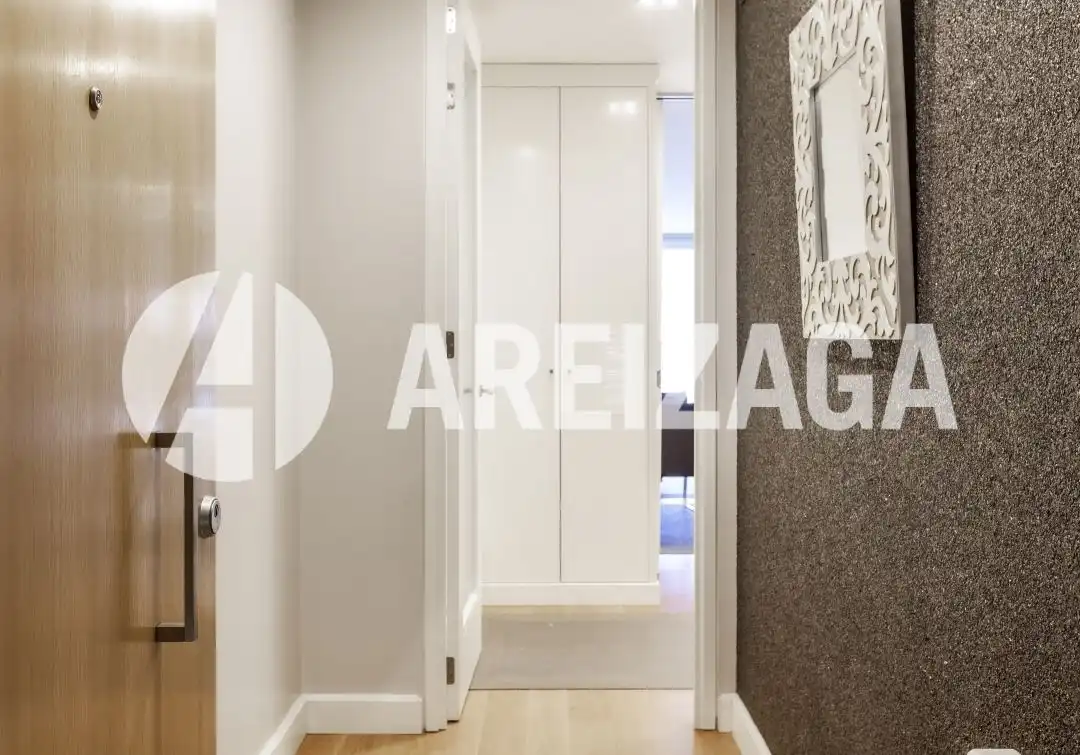 Piso en venta en Donostia - San Sebastián  con Calefacción, Terraza y Balcón