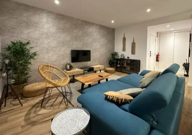 Sala de estar de Piso en venta en Santiago de Compostela  con Aire acondicionado, Calefacción y Parquet