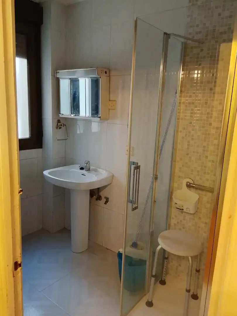 Badezimmer von Wohnung zum Verkauf in Erandio
