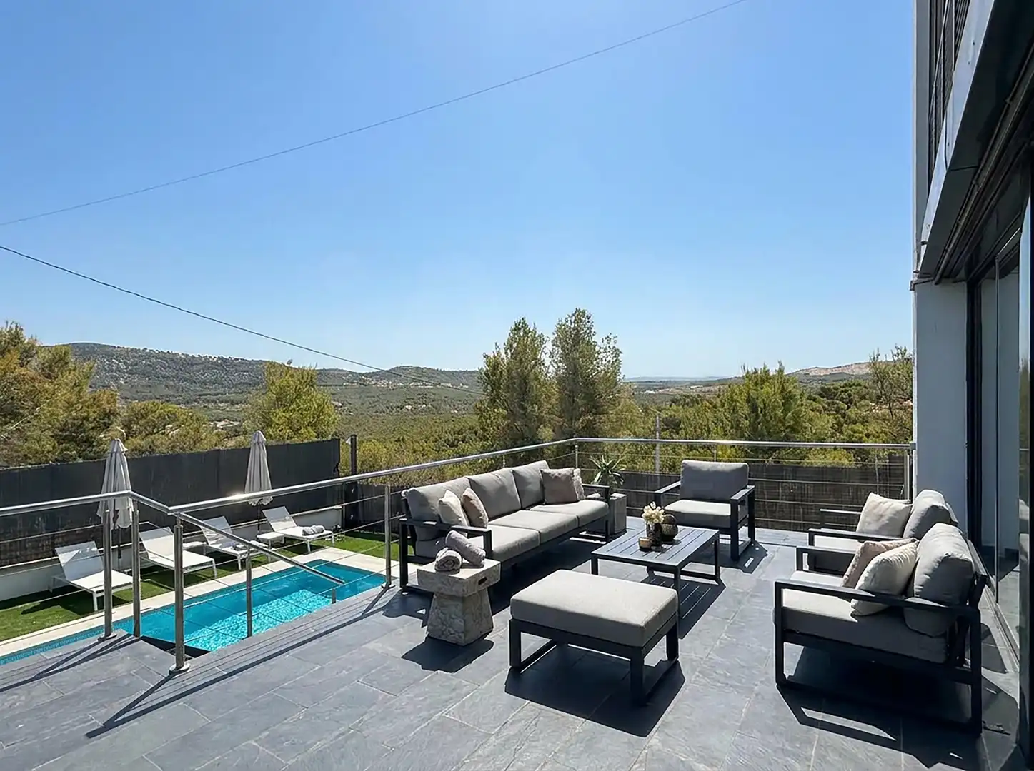 Casa con piscina en venta en Canyelles