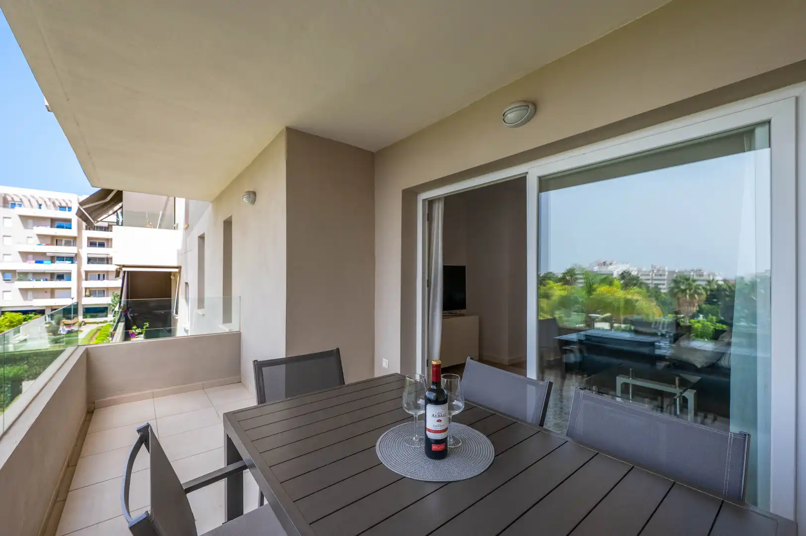 Apartamento de alquiler en Nueva Andalucía centro