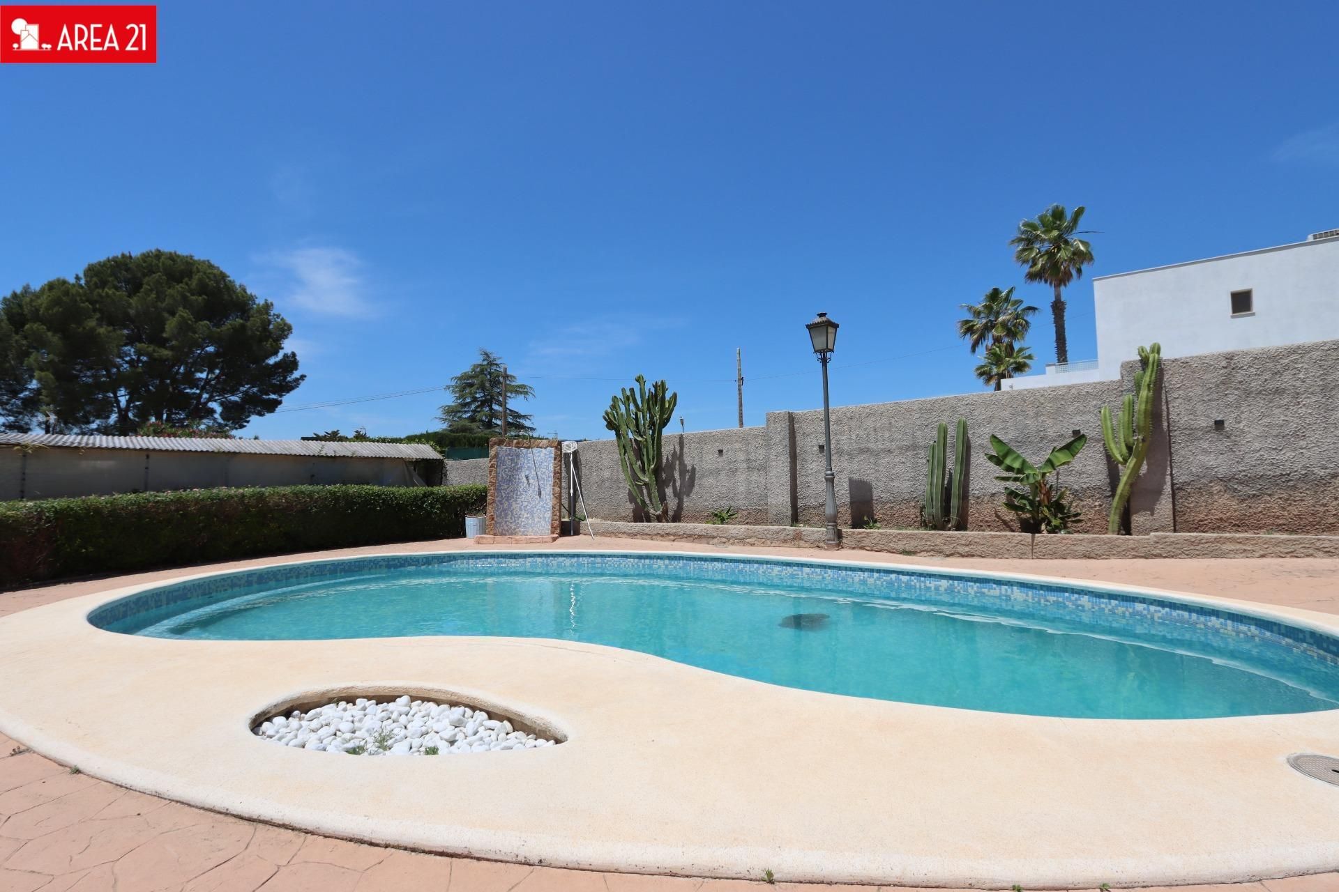 Piscina de Casa o xalet de lloguer en San Antonio de Benagéber amb Aire condicionat, Jardí privat i Terrassa