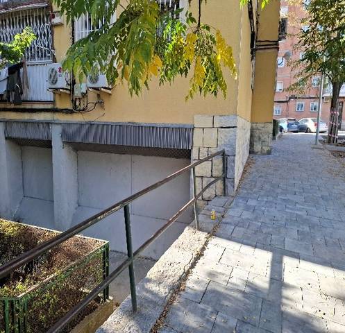 Local comercial en Venta en Calle del Puerto de Lumbreras en Casco Histórico de Vallecas