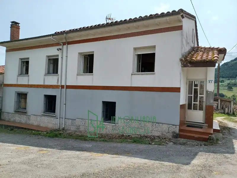 Außenansicht von Einfamilien-Reihenhaus zum Verkauf in Oviedo  mit Privatgarten, Möbliert und Ofen
