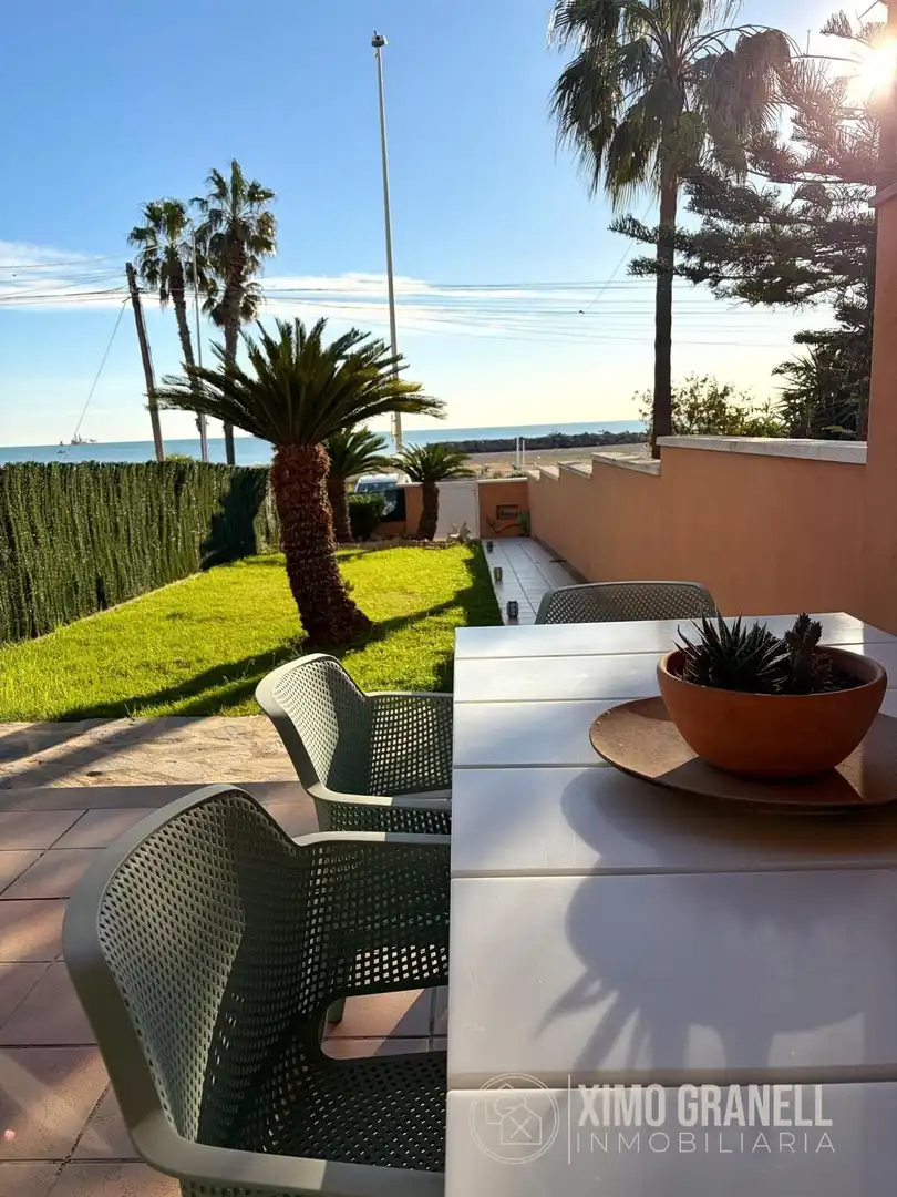 Jardín de Casa adosada en venta en Almazora / Almassora con Jardín privado y Terraza