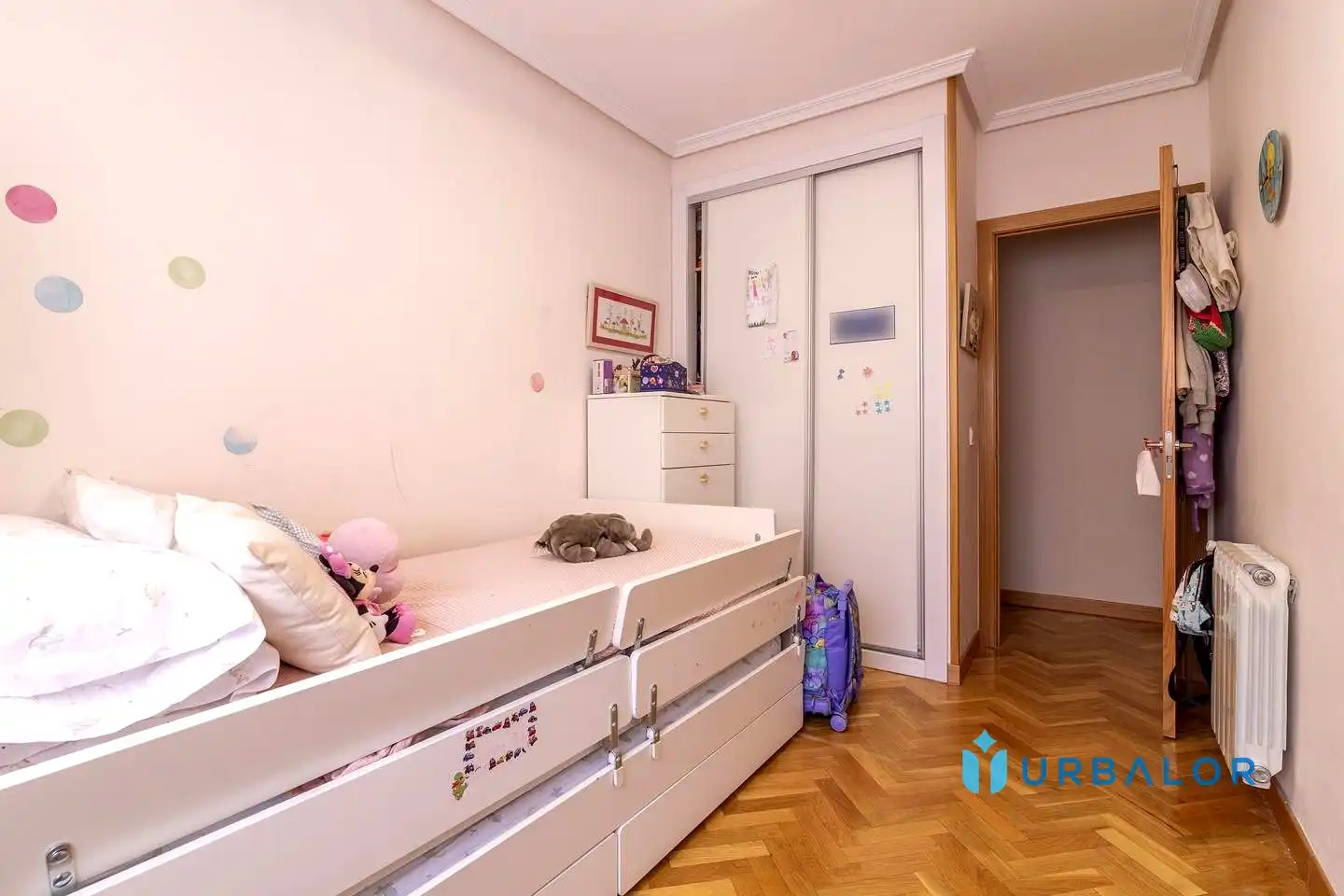 Dormitori de Pis en venda en Alcorcón amb Calefacció, Parquet i Piscina comunitària