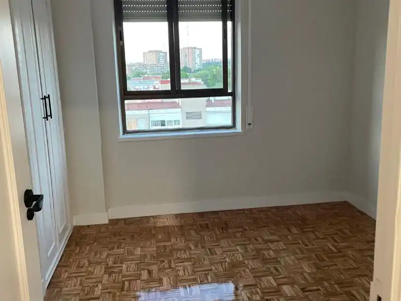 Bedroom of Flat for rent in Madrid  with Air Conditioner, Heating and Parquet flooring