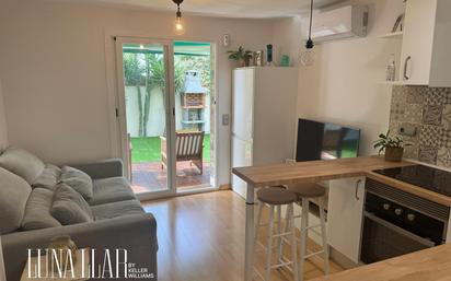 Sala d'estar de Pis en venda en Castelldefels amb Calefacció, Jardí privat i Terrassa