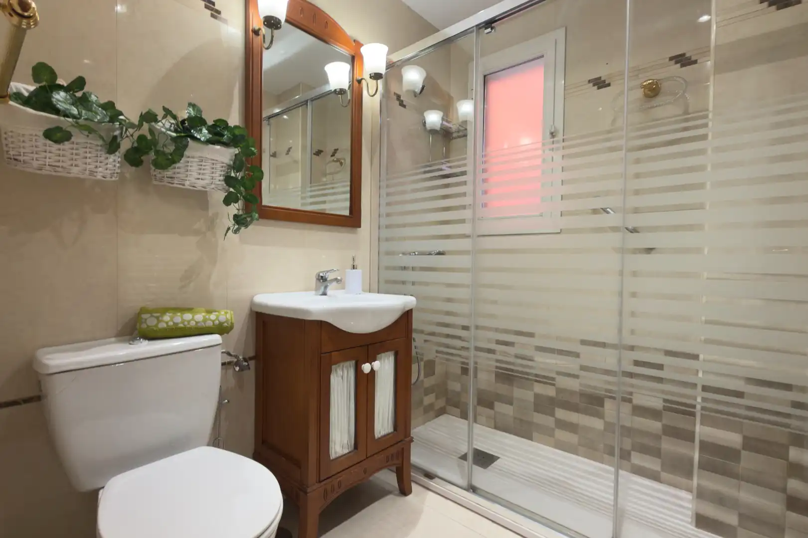 Bathroom of Flat for sale in Valdemoro  with Air Conditioner, Heating and Parquet flooring