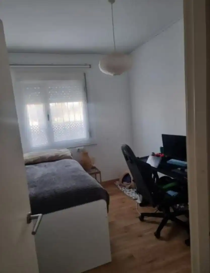 Schlafzimmer von Wohnung zur Miete in Casariche