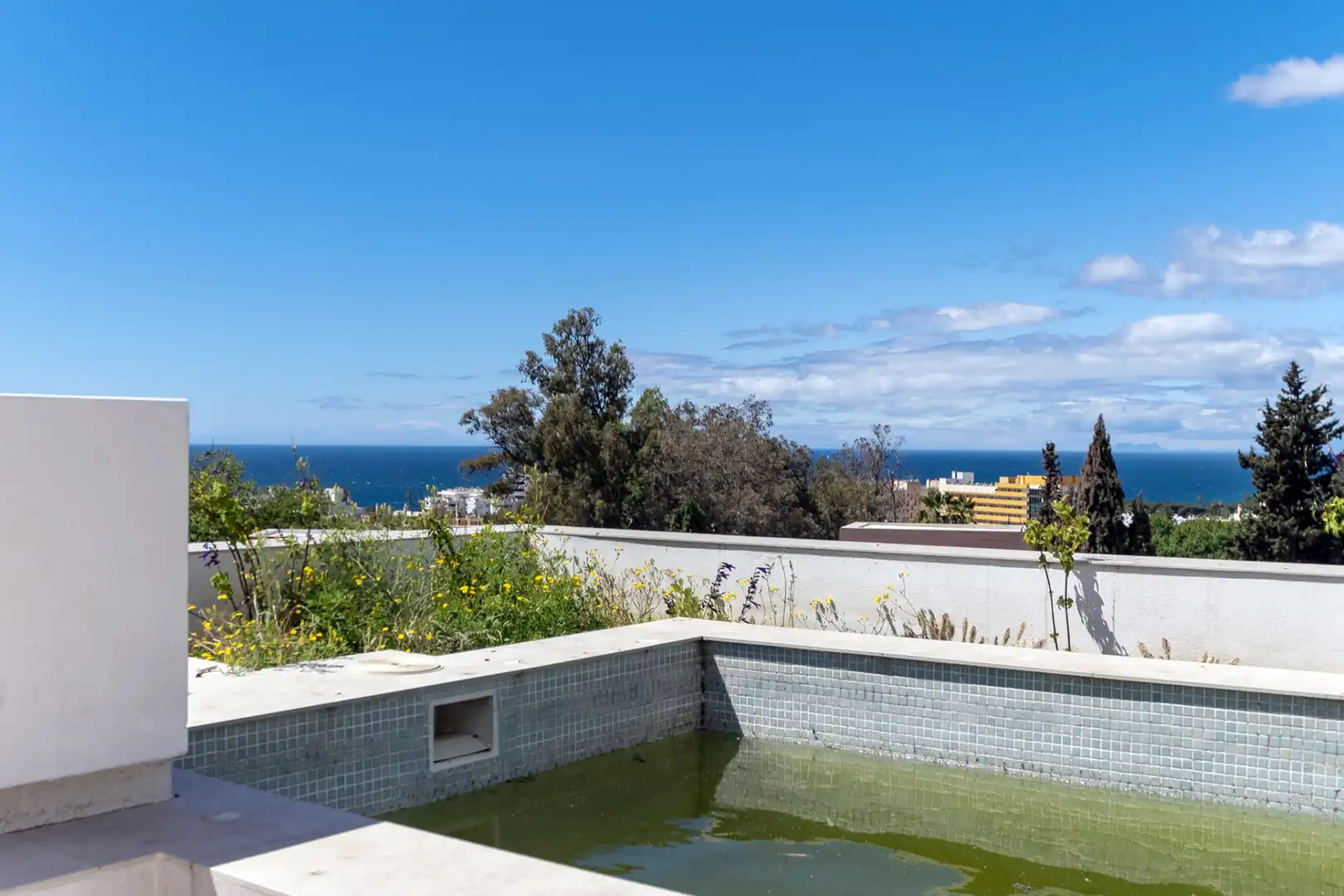 Swimming pool of Houses for sale in Marbella  with Air Conditioner, Private garden and Terrace