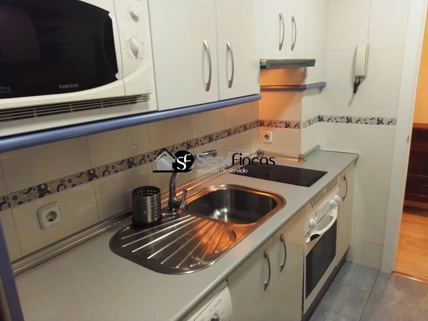 Kitchen of Flat for rent in Madrid  with Air Conditioner, Terrace and Furnished