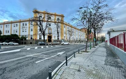 Vista exterior de Pis en venda en  Sevilla Capital