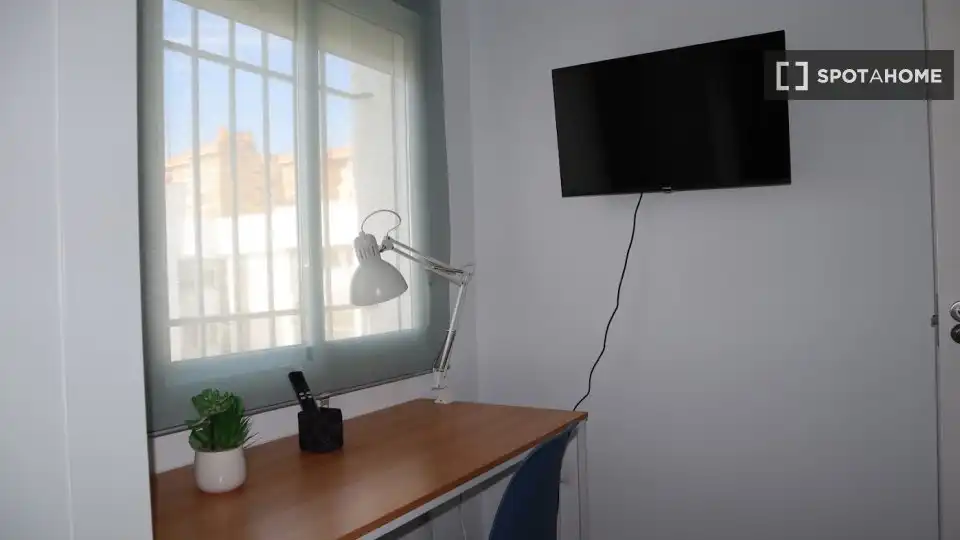 Bedroom of Flat for rent in Sevilla  with Air Conditioner, Heating and Furnished