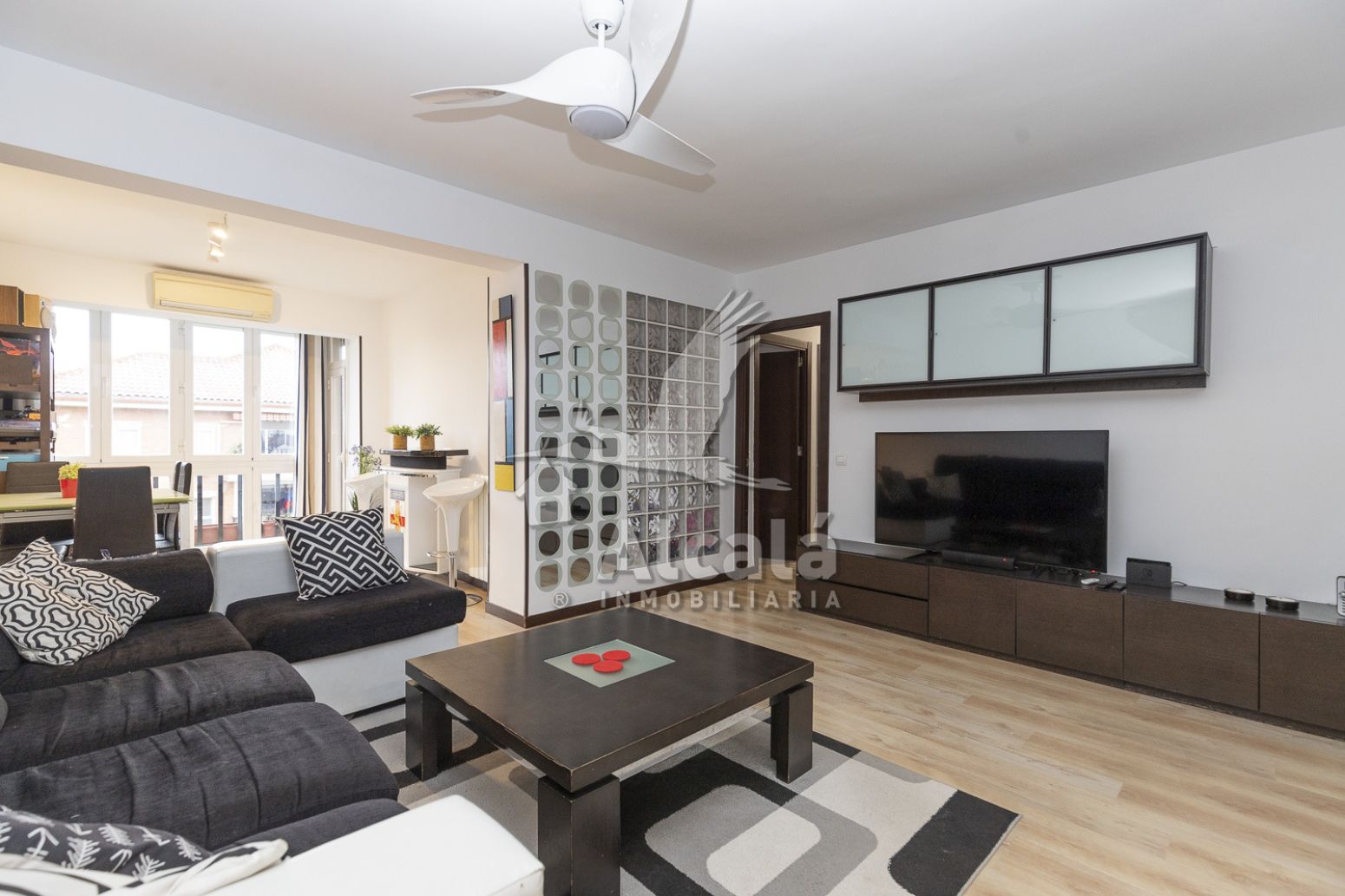 Living room of Flat for sale in Alcalá de Henares  with Heating, Private garden and Terrace