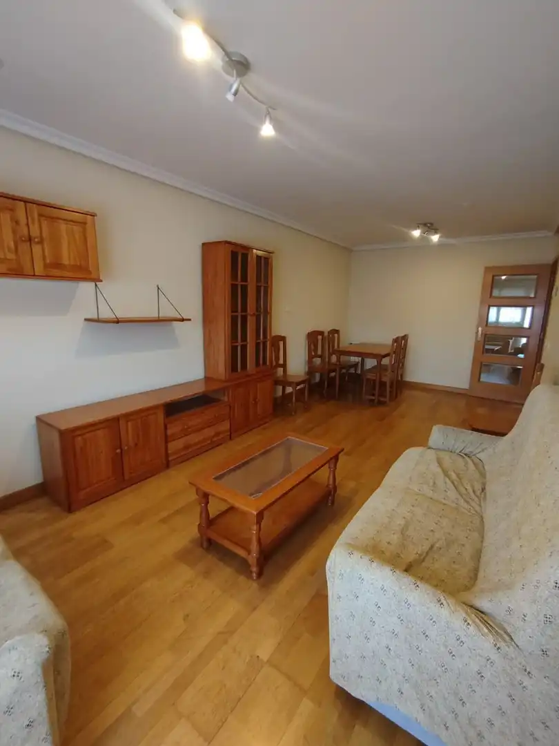 Sala de estar de Piso en venta en Ávila con Calefacción, Terraza y Trastero