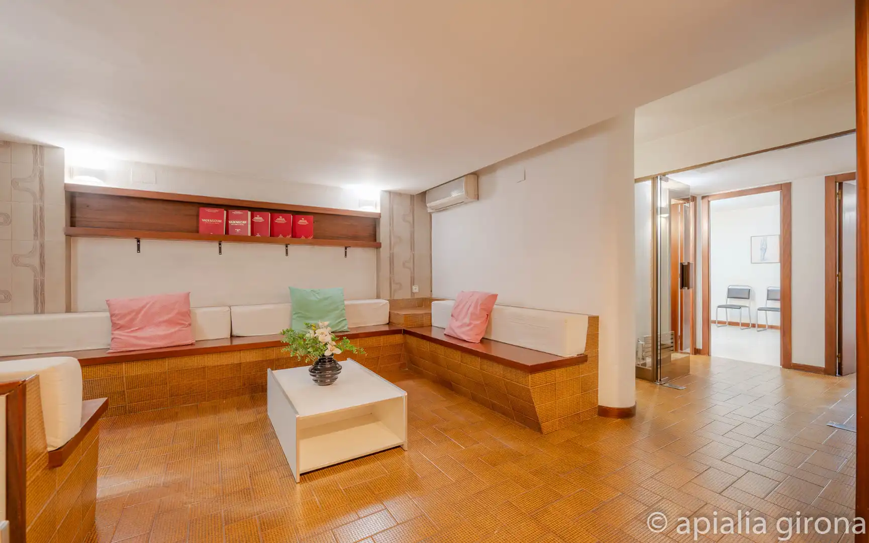 Büro zum Verkauf in Girona mit Klimaanlage, Heizung und Möbliert