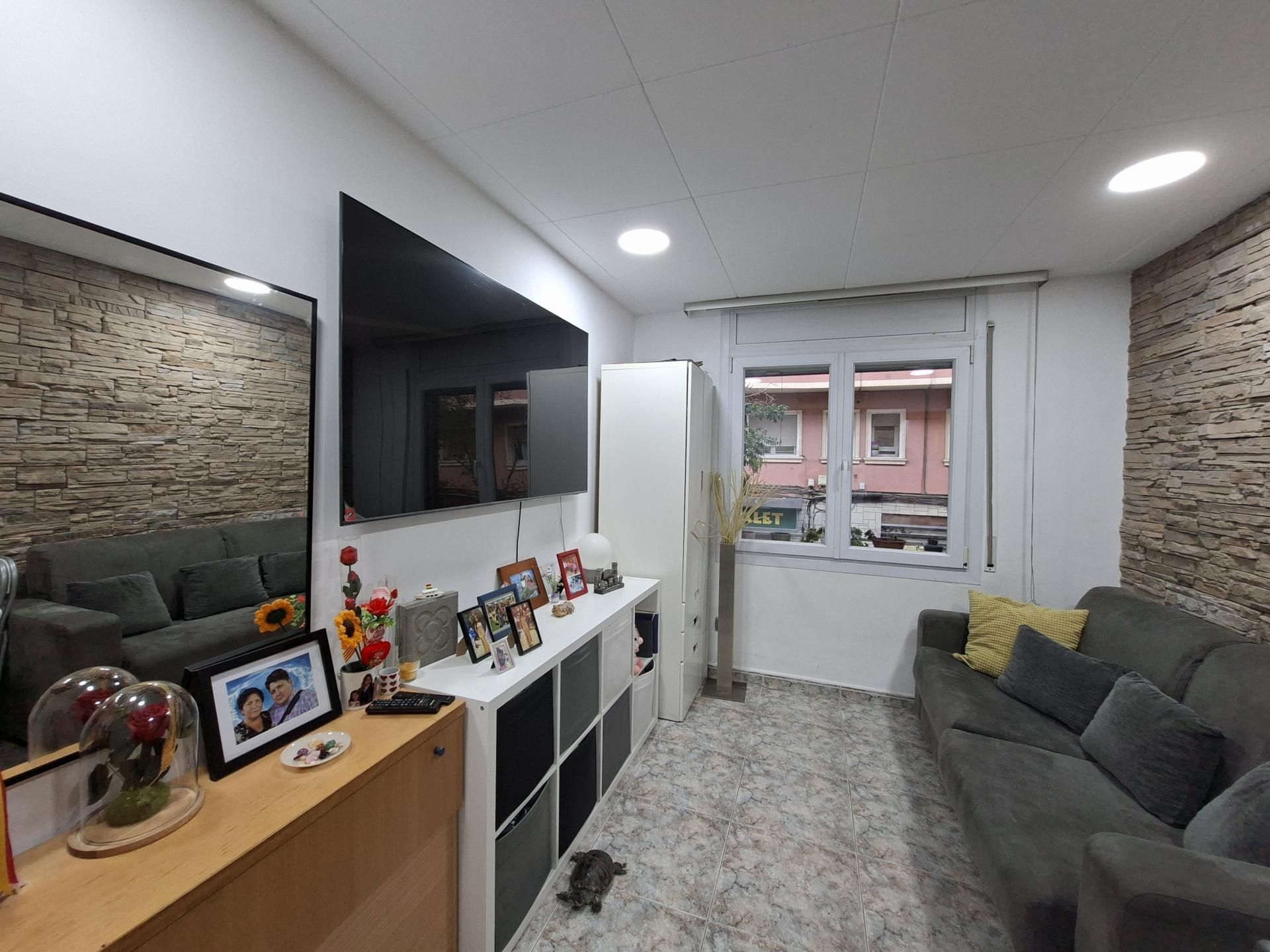 Living room of Flat for sale in L'Hospitalet de Llobregat  with Air Conditioner and Heating
