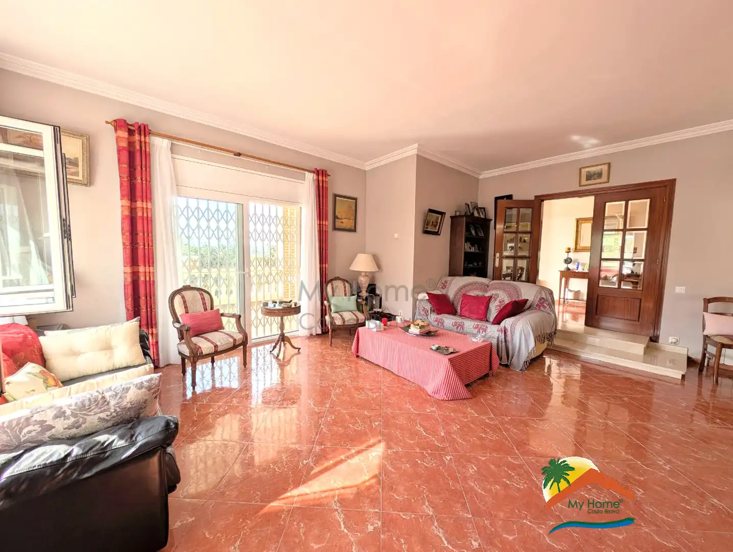 Sala d'estar de Casa o xalet en venda en Lloret de Mar amb Calefacció, Jardí privat i Terrassa