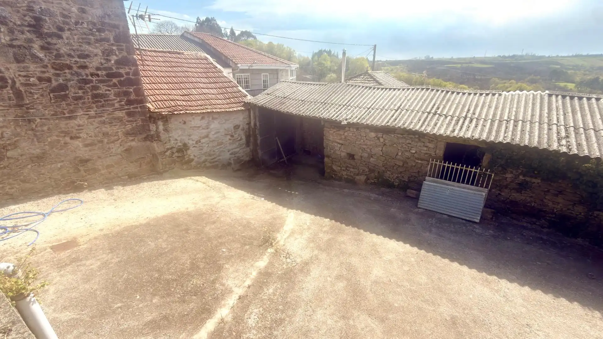 Casa o xalet en venda en Dozón amb Calefacció, Terrassa i Traster