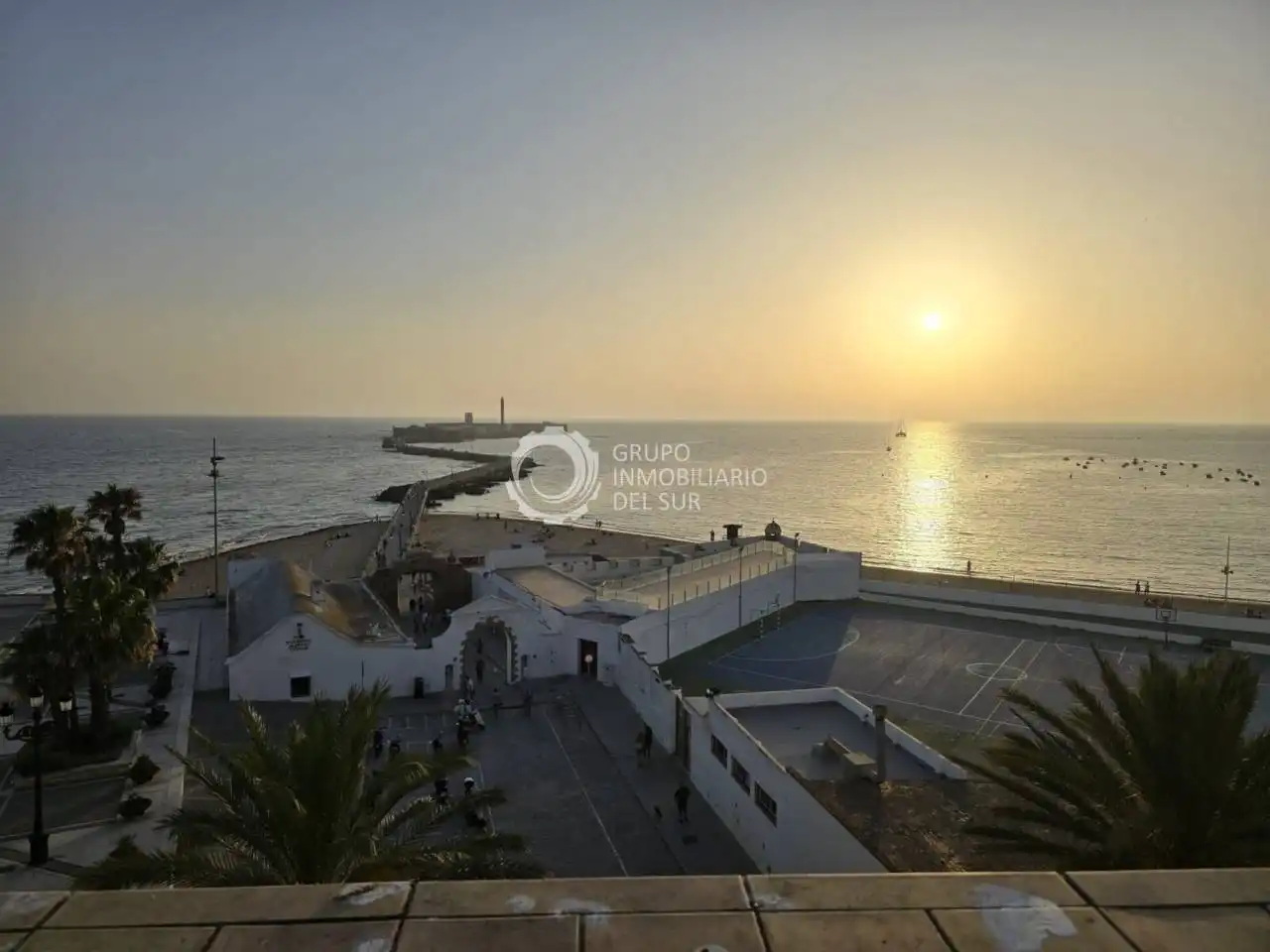 Außenansicht von Wohnung zum Verkauf in Cádiz