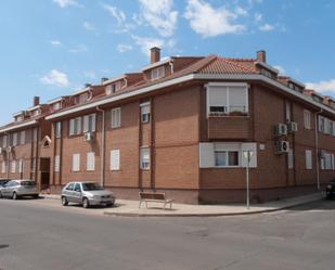 Vista exterior de Àtic en venda en San Martín de la Vega amb Aire condicionat