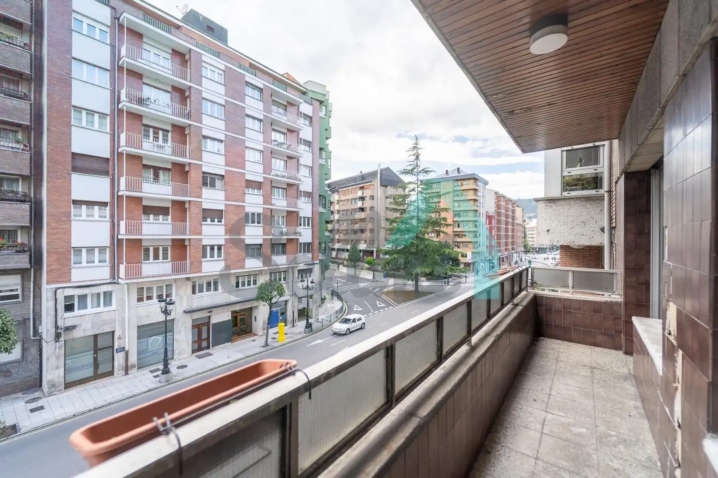 Vista exterior de Piso en venta en Oviedo  con Calefacción, Terraza y Trastero