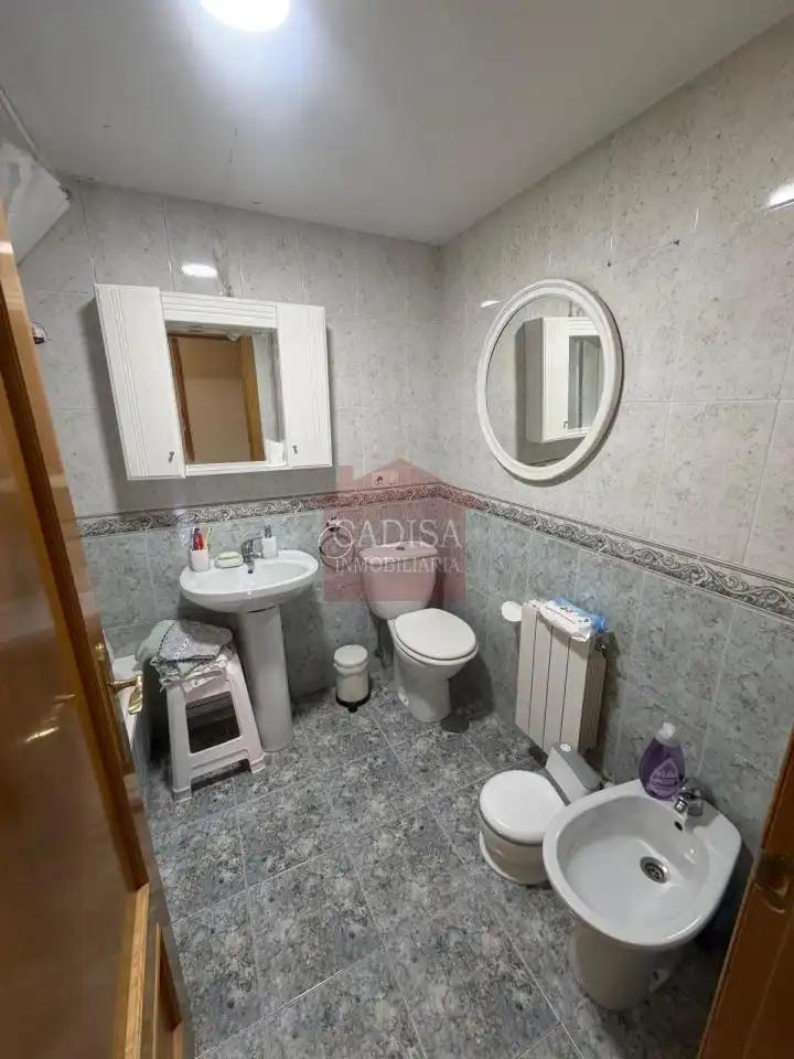 Bathroom of Flat for rent in Salamanca  with Heating, Terrace and Storage room