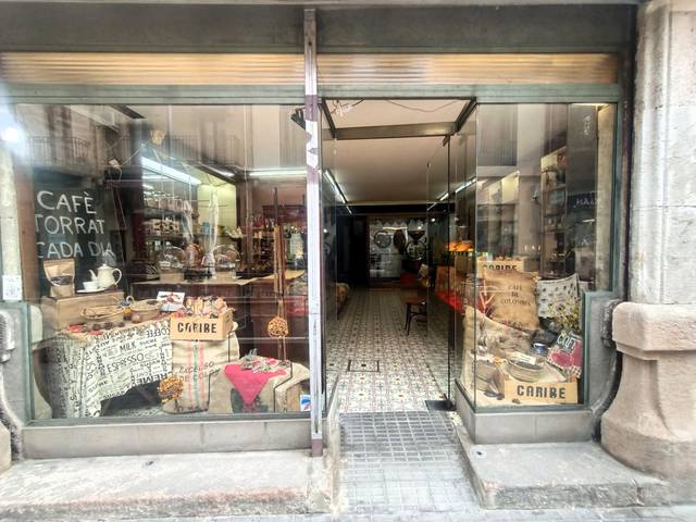 Local comercial en Alquiler en Barcelona - Calle Sant Medir, 3 en Sants