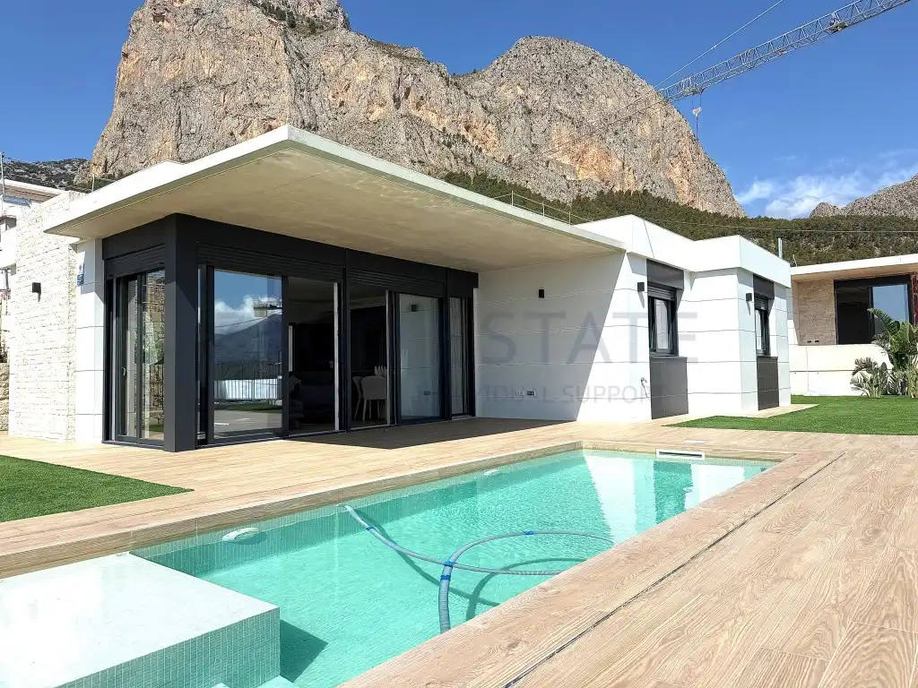 House for sale in Avenida Balcon De Ponoig