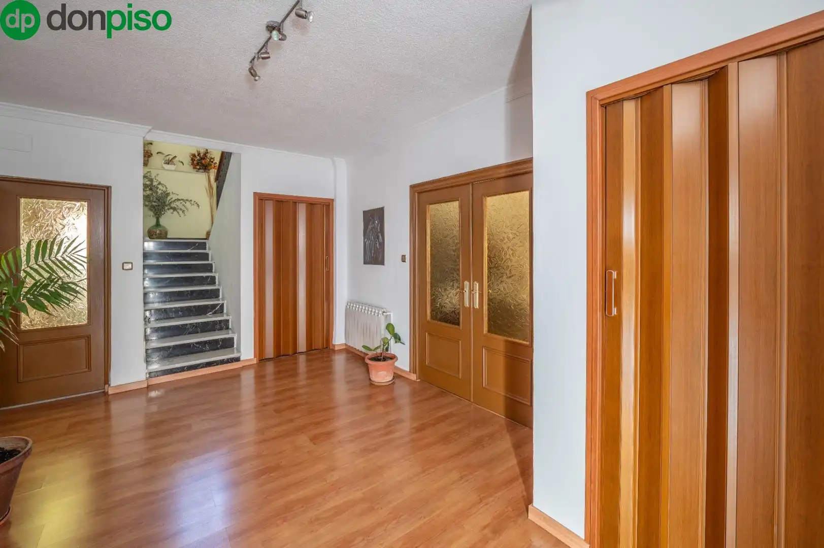Houses for sale in Calle GERARDO DIEGO, 7, San Miguel