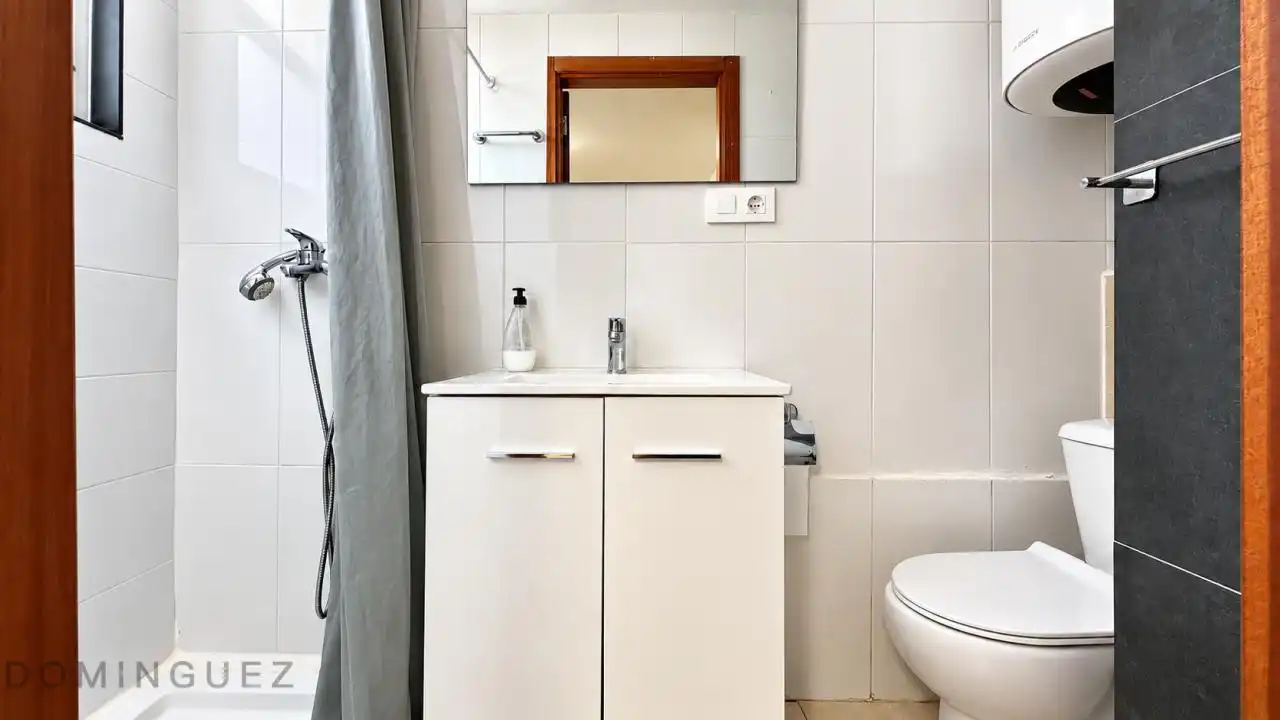 Bathroom of Study for rent in Marín, Pontevedra