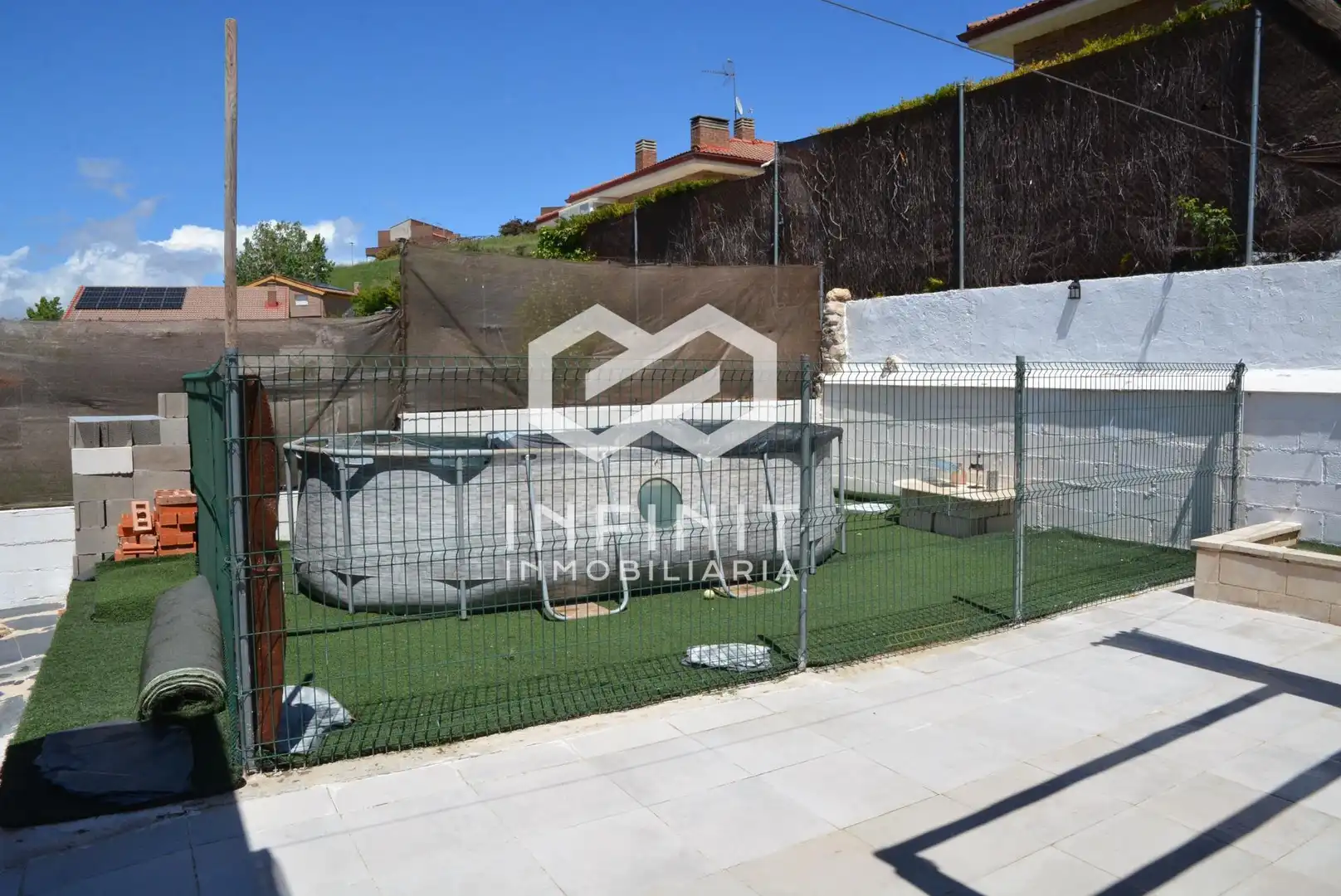 Swimming pool of Houses for sale in Yebes  with Air Conditioner, Heating and Private garden