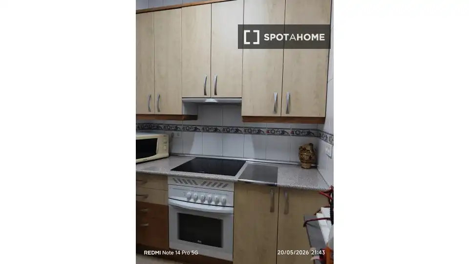 Cocina de Apartamento para compartir en Madrid con Aire acondicionado, Terraza y Amueblado
