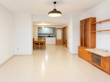 Rez-de-chaussée avec ascenseur à vendre à Centre
