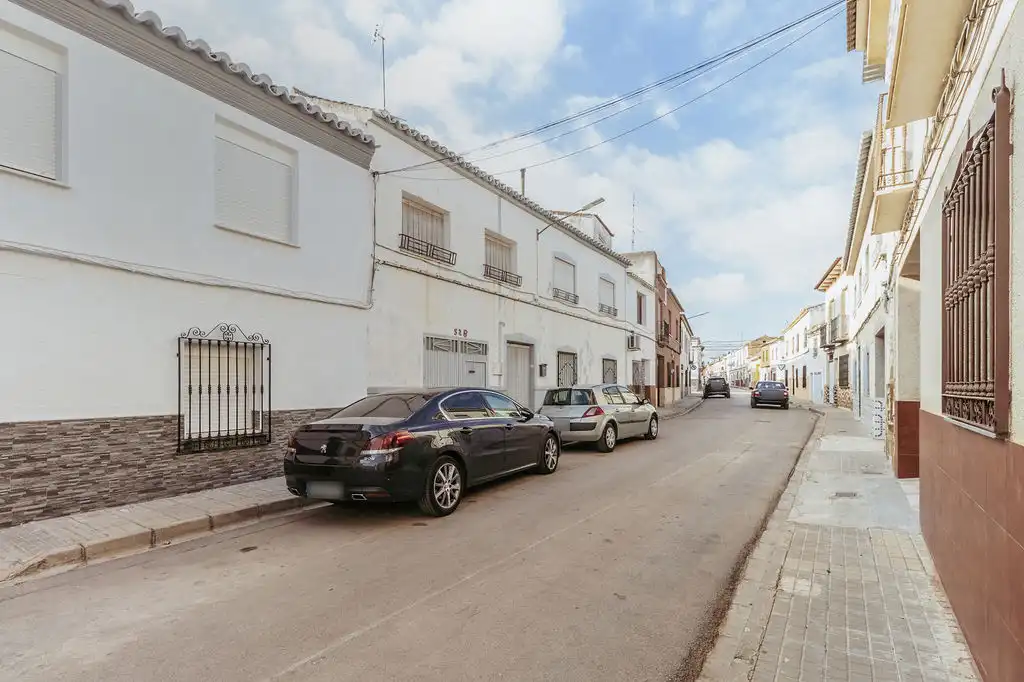 Vista exterior de Casa adosada en venta en Herencia