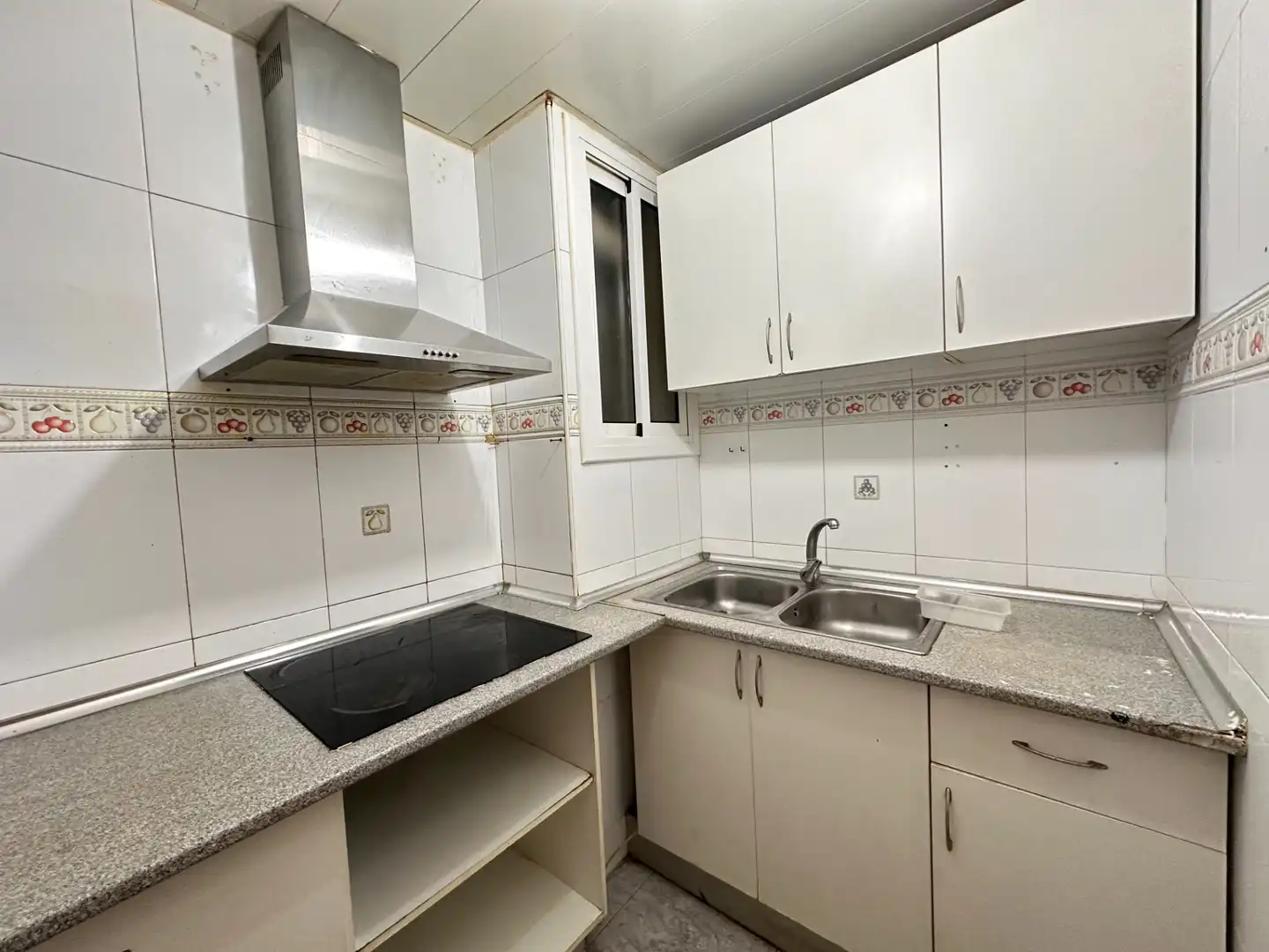 Piso con ascensor en venta en Plaça Badalona, imagen 6
