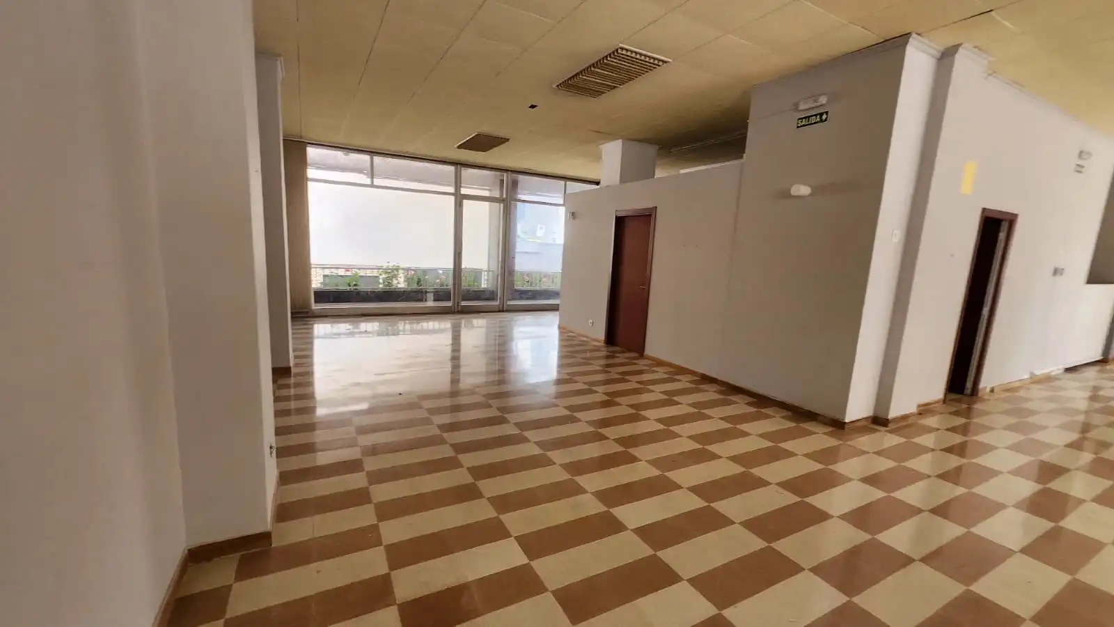 Commercial properties for rent in Miño